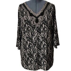 DRESS BARN Black White Tunic‎ Silver Trim Woman 14/16 V-Neck Silky Stretch